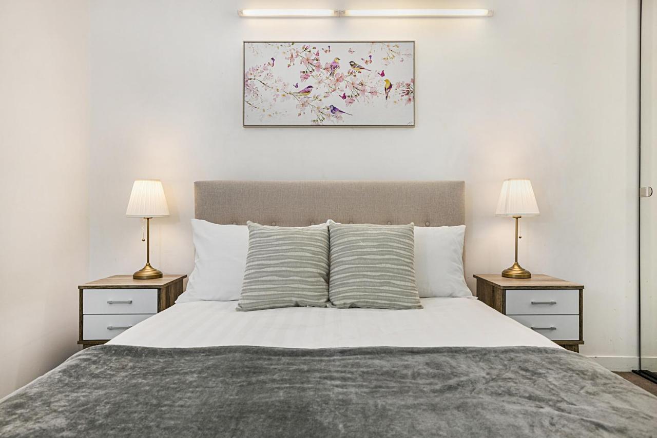 2-Bed Unit Metres From Cbd Malls, Dining & Sights Appartement Melbourne Buitenkant foto